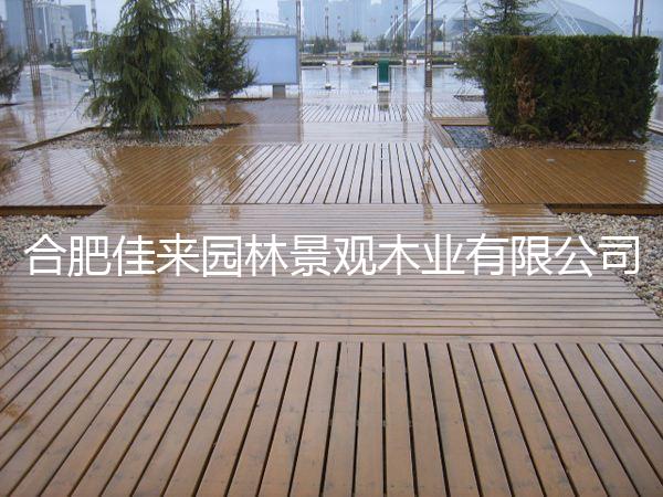 如何鋪貼防腐木地板？該怎樣護(hù)理呢？